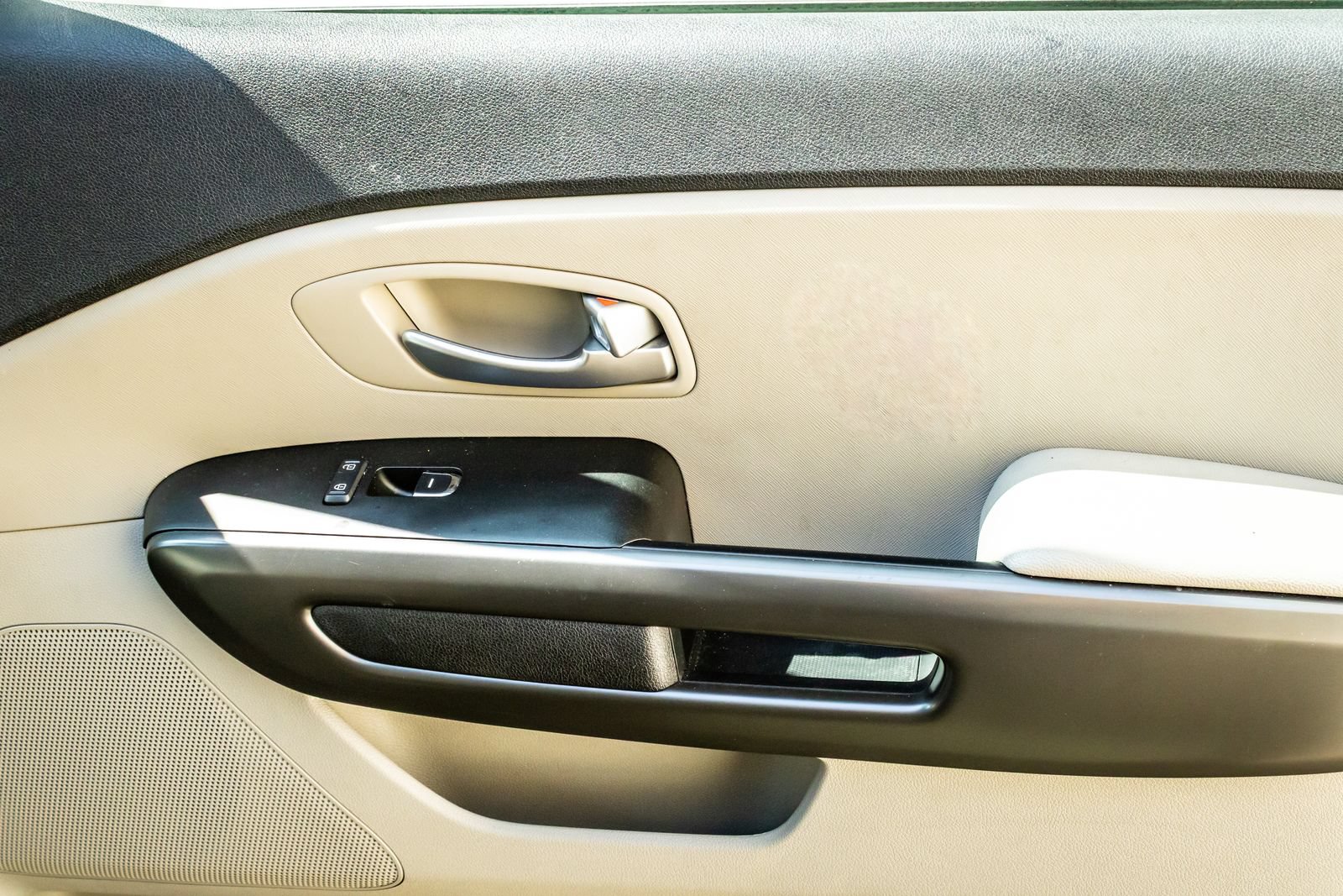 Used 2020 Kia Sedona LX FWD image 25
