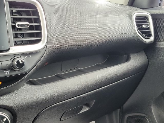Used 2022 Hyundai Venue SE FWD image 30