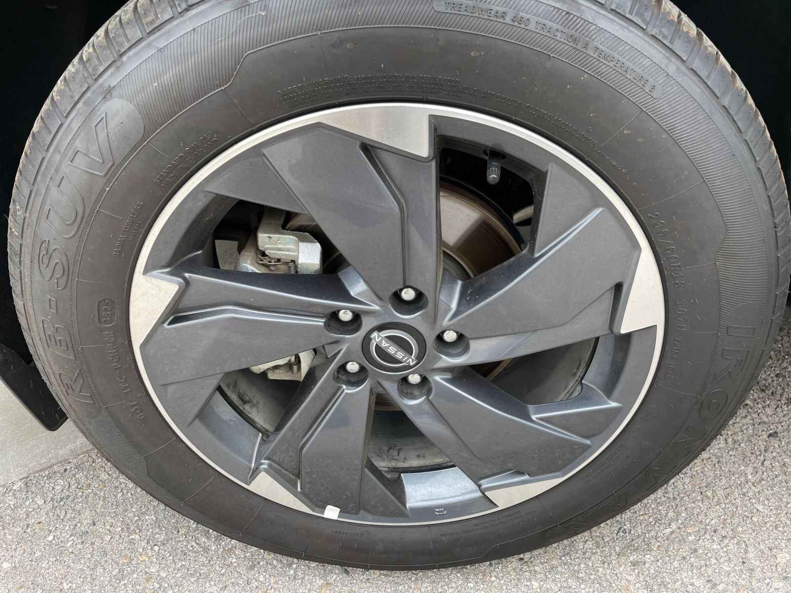Used 2025 Nissan Rogue SV FWD image 32