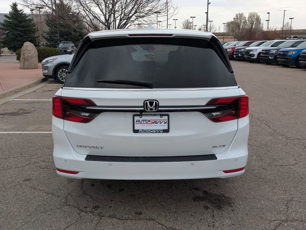 Used 2023 Honda Odyssey Elite image 5