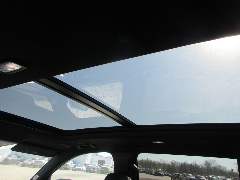 New 2026 Buick Enclave Avenir image 16