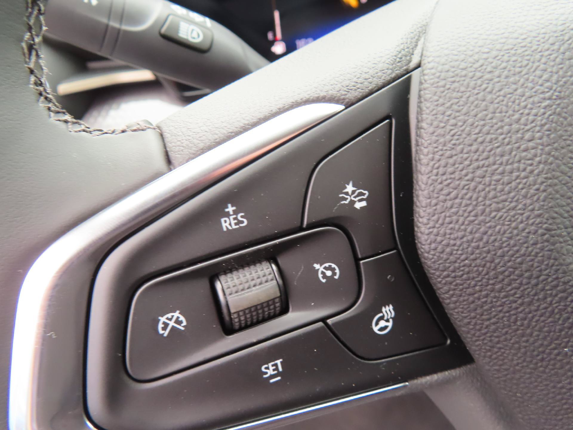 New 2026 Chevrolet Trax ACTIV w/ Driver Confidence Package FWD image 17