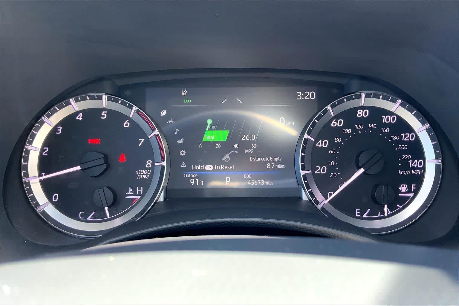 Used 2024 Toyota Highlander XLE FWD image 25