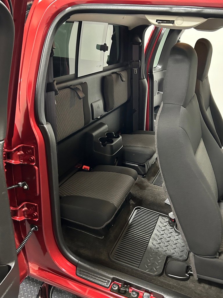 Used 2010 Chevrolet Colorado LT image 10