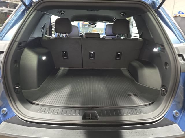 New 2026 Chevrolet Equinox LT w/ Safety and Technology Package AWD/4WD image 13