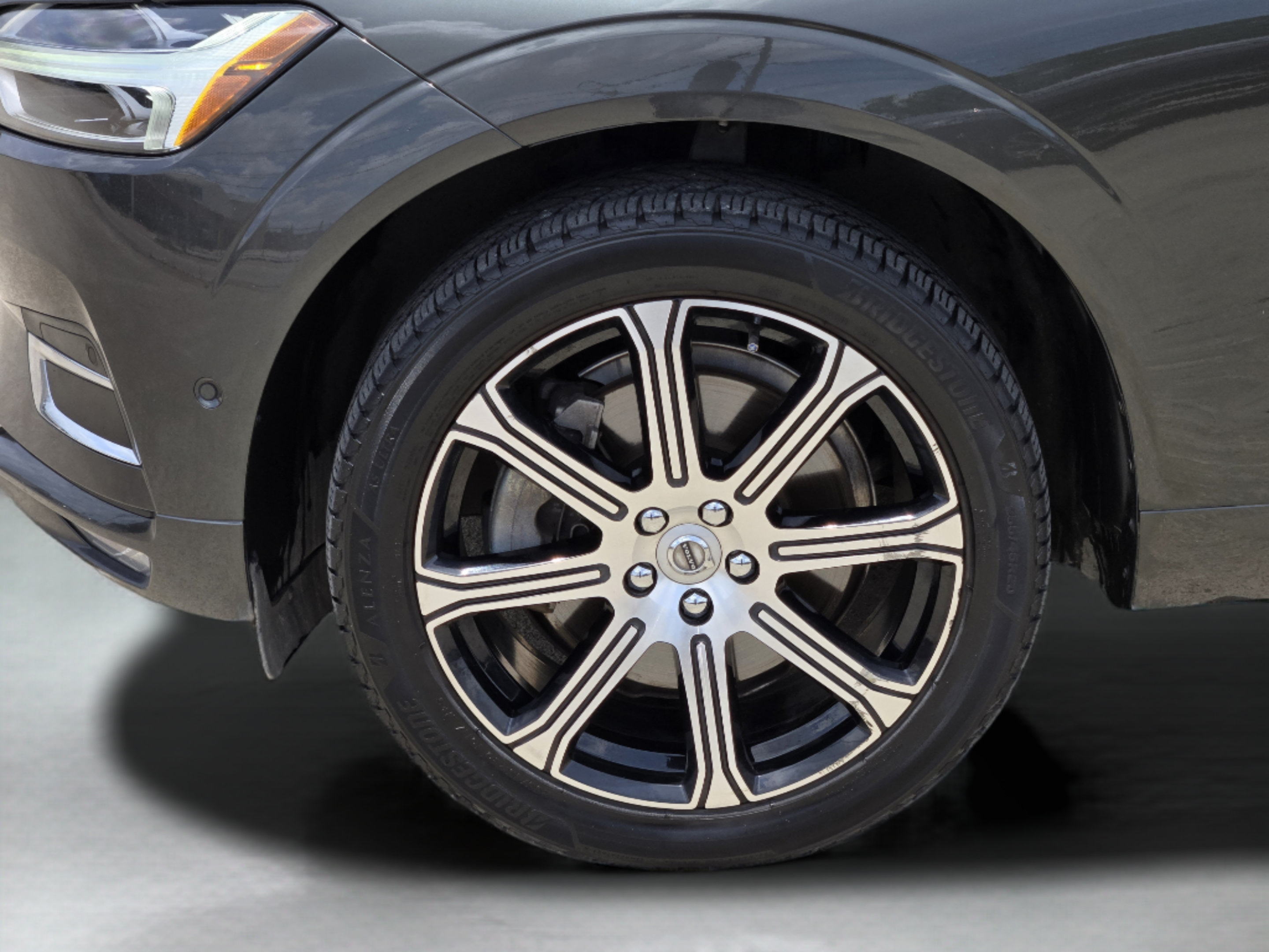 Used 2019 Volvo XC60 T6 Inscription w/ Protection Package Premier AWD/4WD image 36