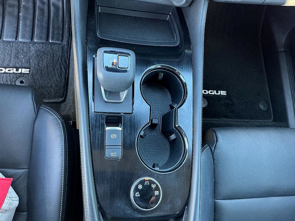 Used 2023 Nissan Rogue SL image 19