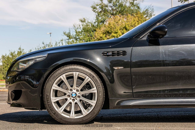Used 2010 BMW M5 RWD image 4