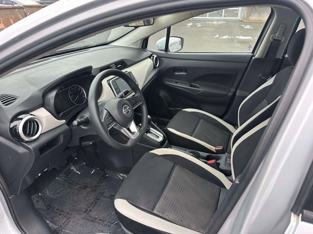 Used 2021 Nissan Versa SV image 13
