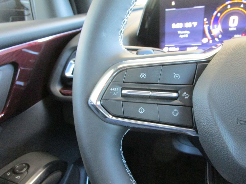 New 2026 Chevrolet Traverse Z71 w/ Enhanced Driving Package AWD/4WD image 33