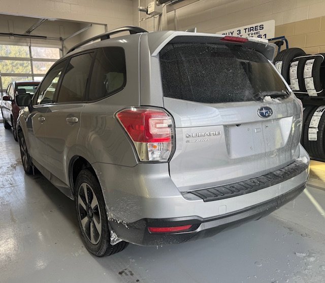 Used 2017 Subaru Forester 2.5i Premium w/ All-Weather Package image 8