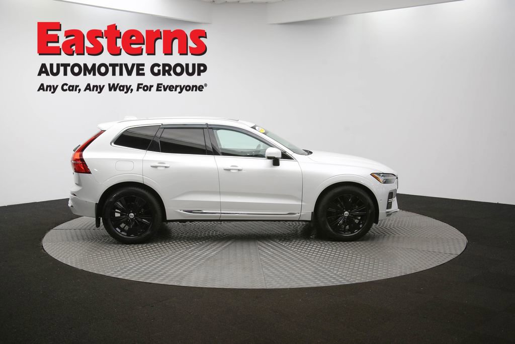 Used 2023 Volvo XC60 B5 Plus image 42