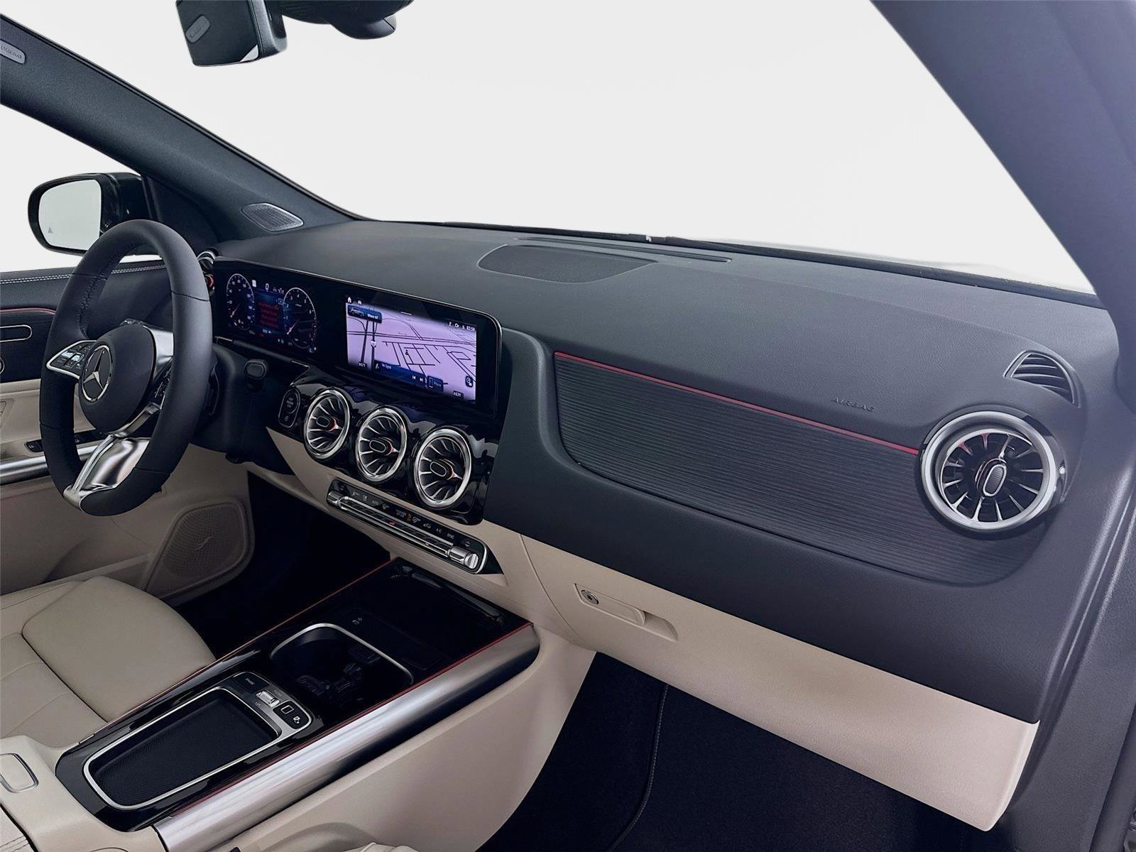 Certified 2026 Mercedes-Benz GLA 250 4MATIC image 37