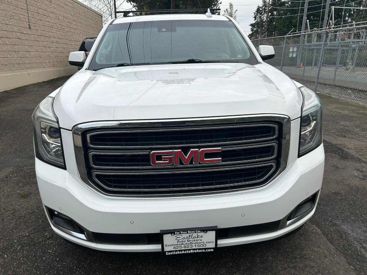 Used 2015 GMC Yukon XL SLT AWD/4WD image 2