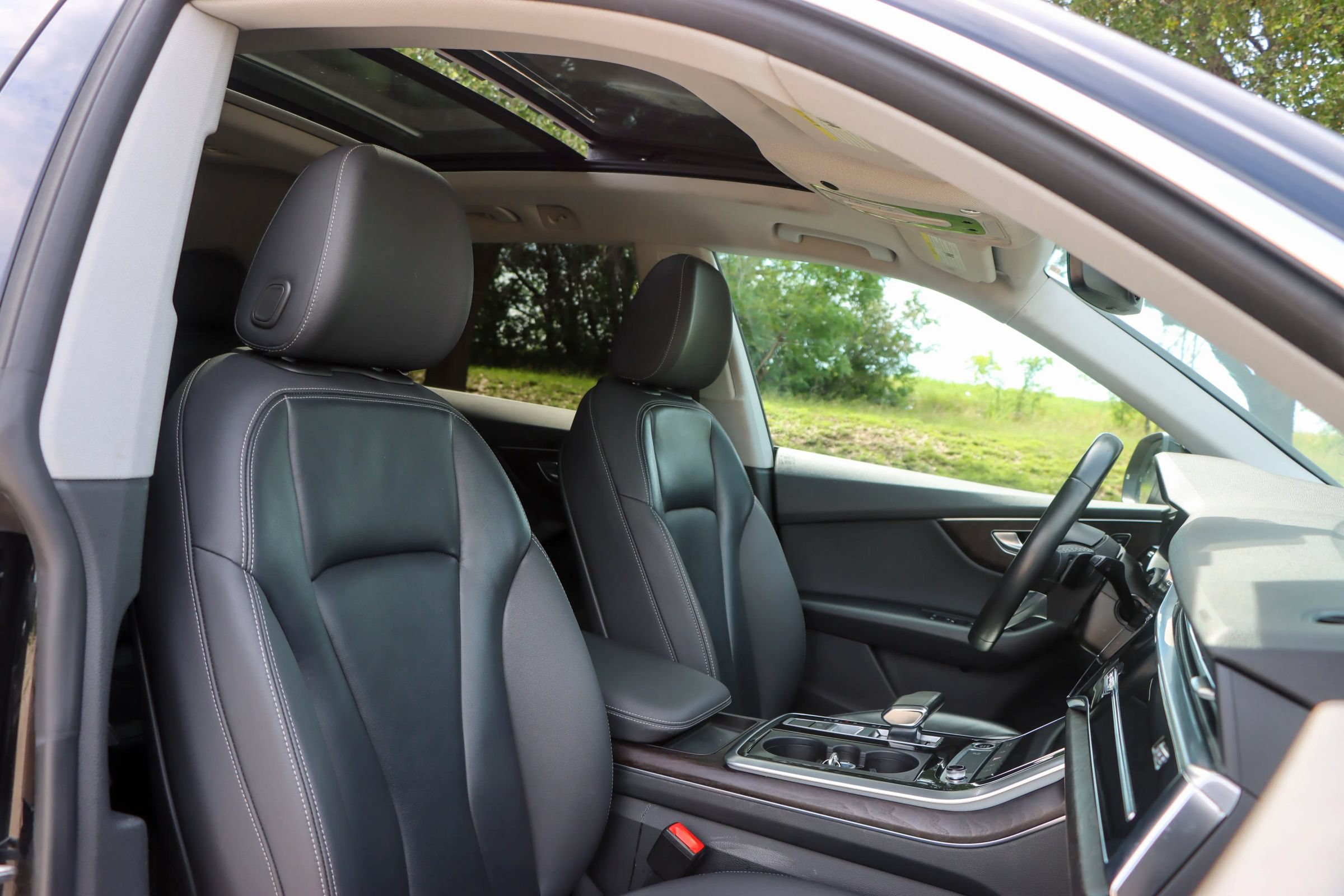 Used 2021 Audi Q8 Premium w/ Convenience Package AWD/4WD image 21
