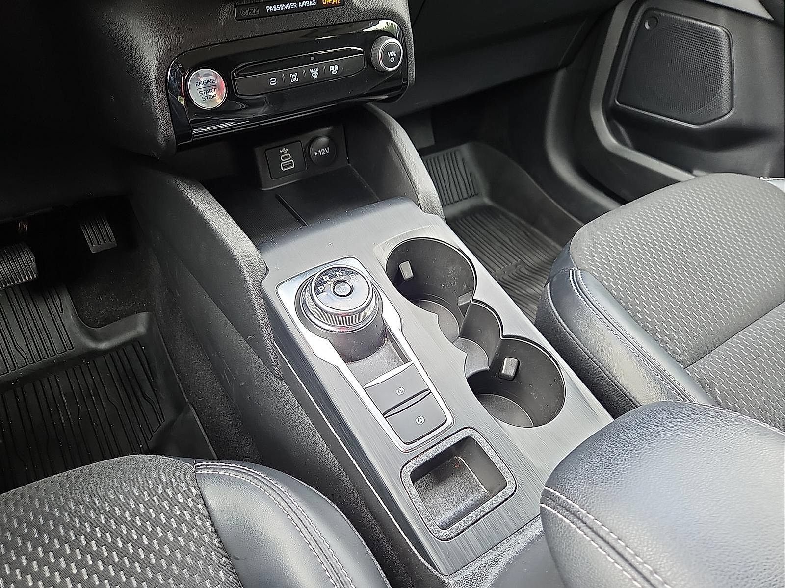 Certified 2025 Ford Escape SE FWD image 25