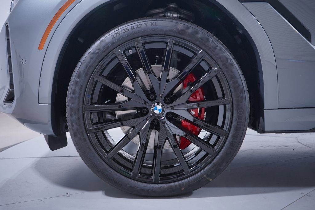 New 2026 BMW X6 xDrive40i w/ Premium Package AWD/4WD image 2