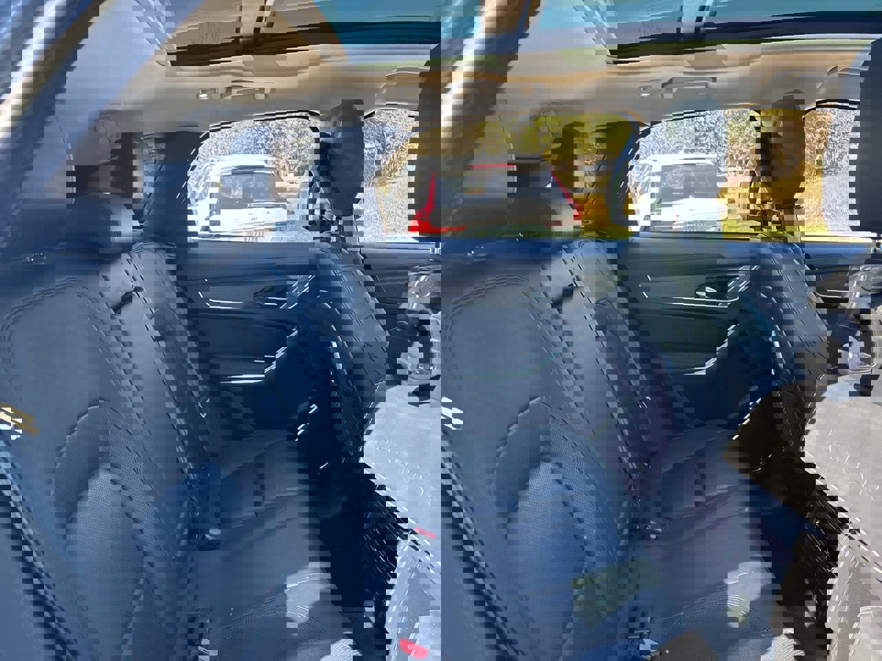 Used 2022 Jaguar F-PACE S image 9