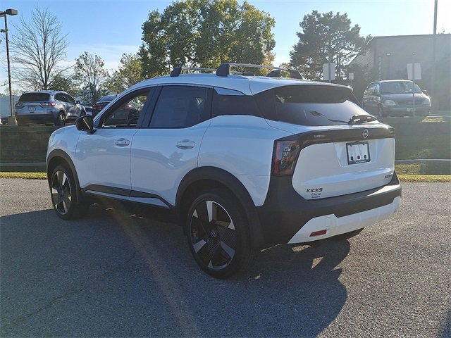 New 2026 Nissan Kicks SR w/ Cold Weather Package image 6