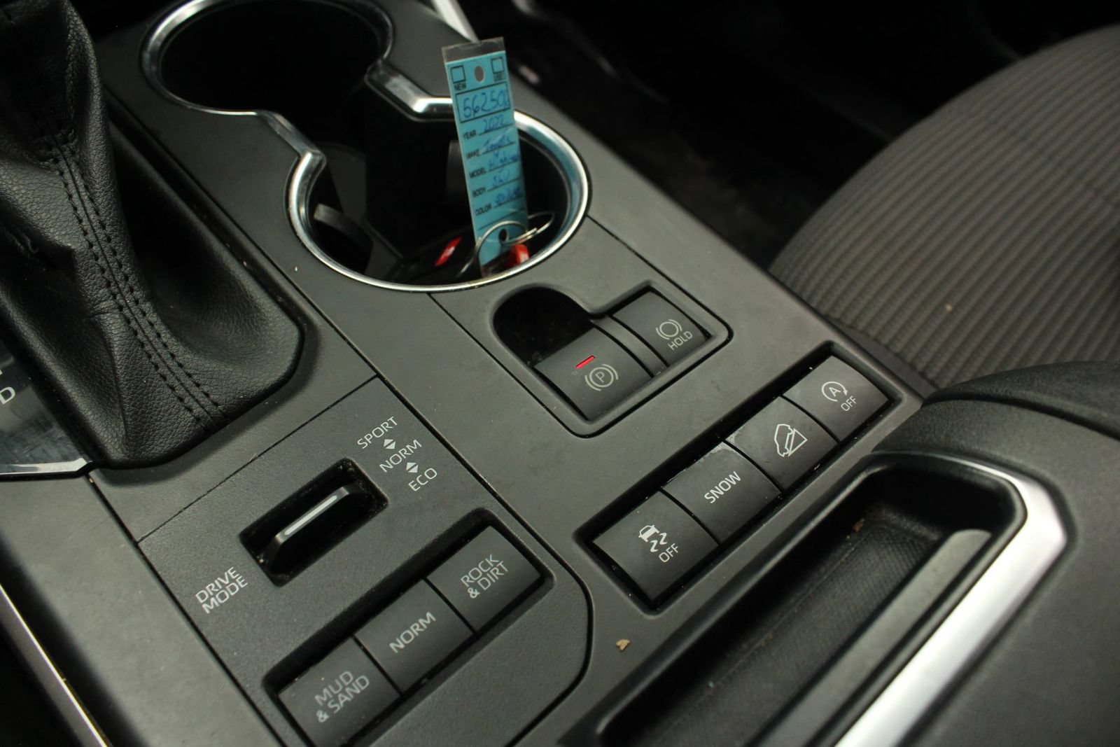 Used 2022 Toyota Highlander L AWD/4WD image 35
