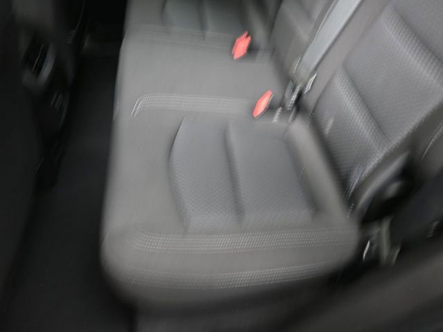 Used 2023 GMC Terrain SLE w/ Driver Convenience Package image 21