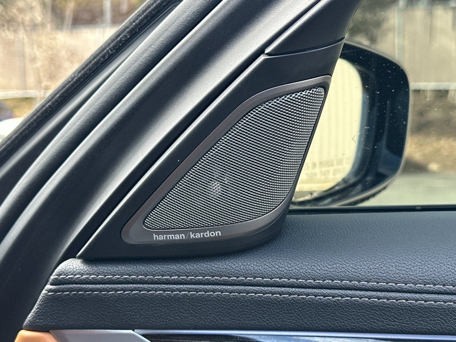 Used 2019 BMW 750i w/ M Sport Package image 21