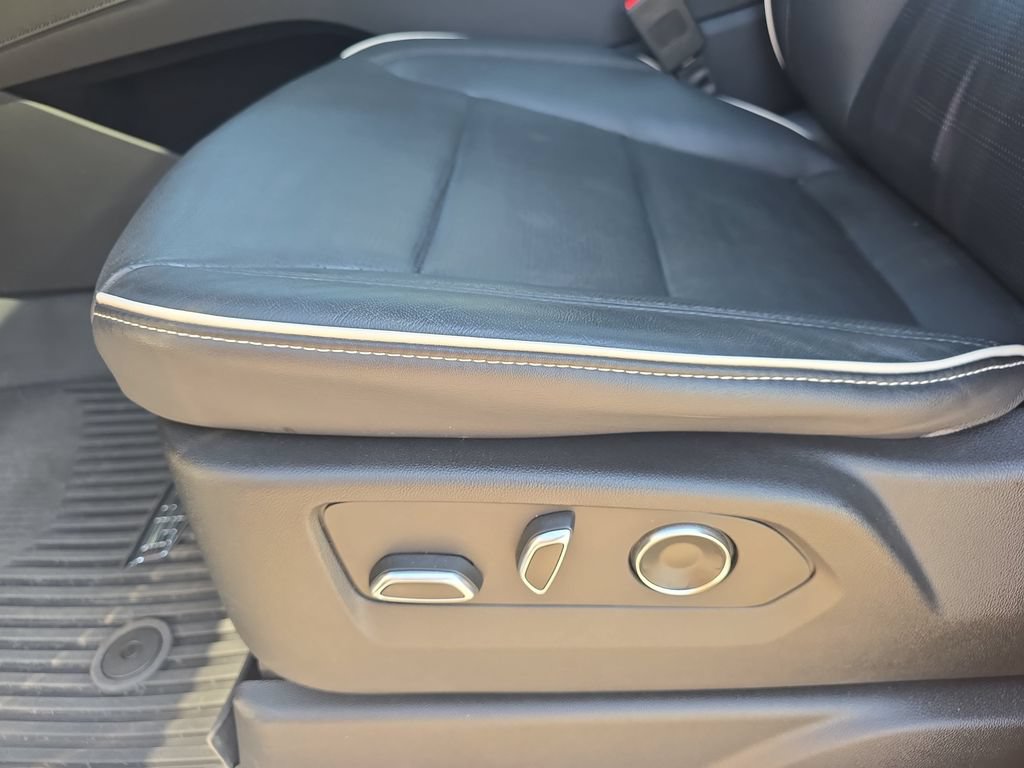 Used 2023 Cadillac Escalade Premium Luxury AWD/4WD image 30