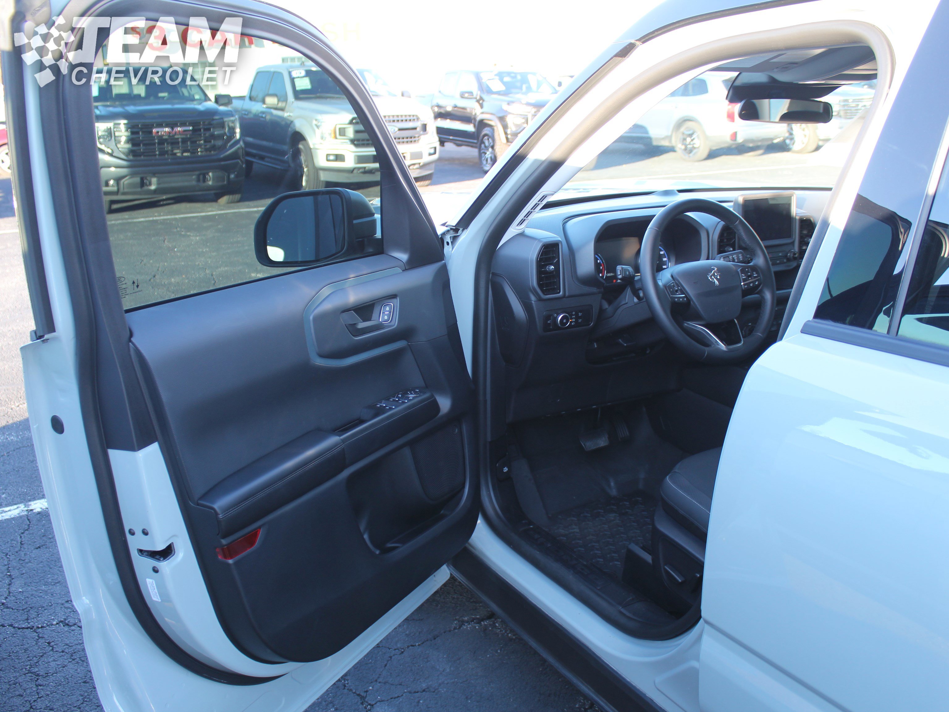 Used 2024 Ford Bronco Sport Badlands image 10