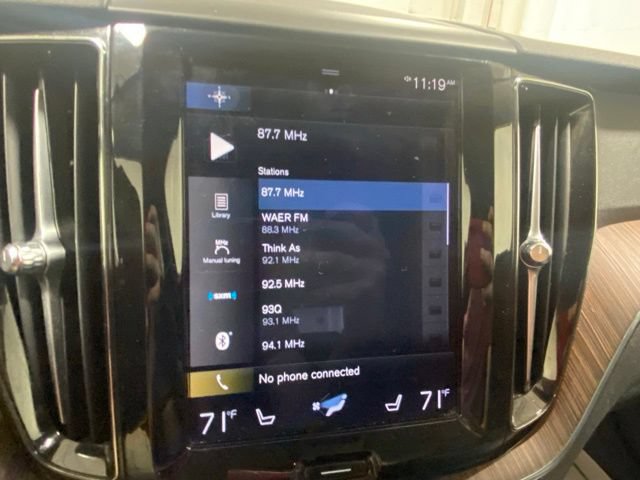 Used 2021 Volvo XC60 T5 Momentum w/ Premium Package AWD/4WD image 20