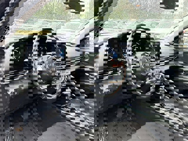 Used 2024 Hyundai Elantra SEL image 15