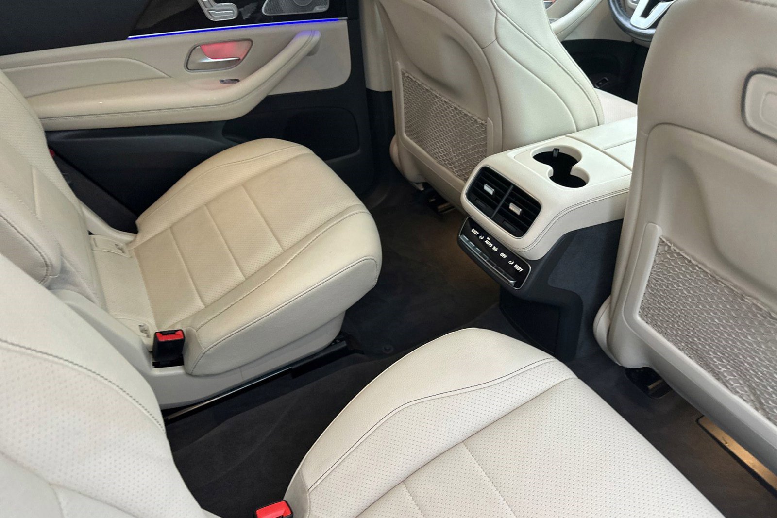 Used 2020 Mercedes-Benz GLS 450 4MATIC image 30