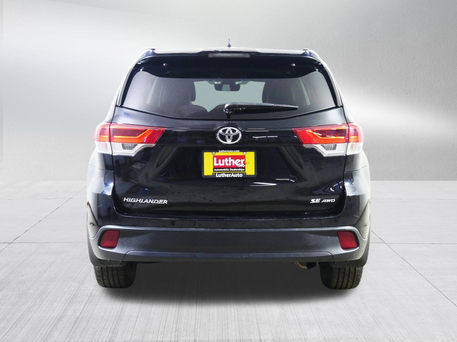 Used 2018 Toyota Highlander SE AWD/4WD image 6