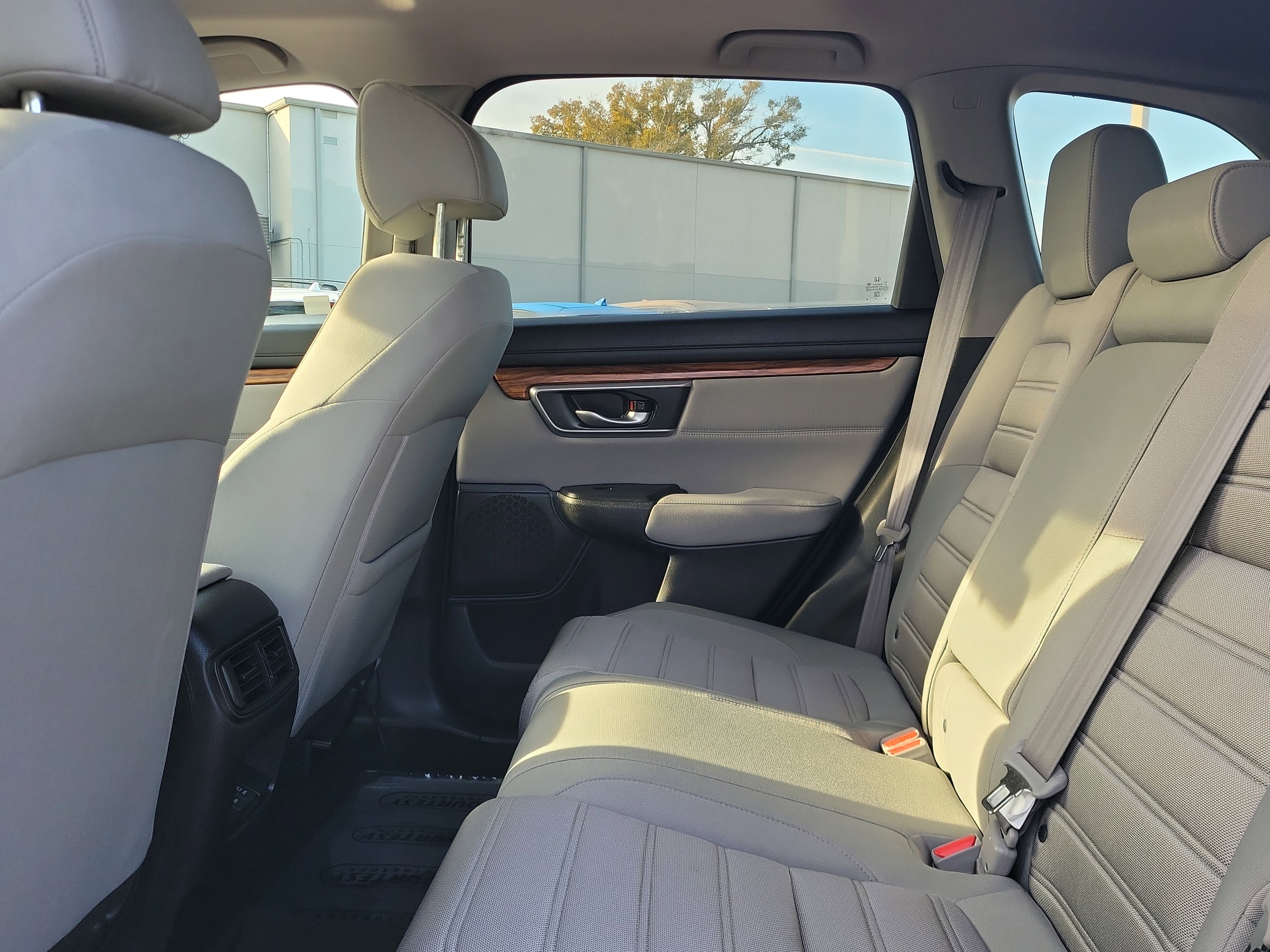 Used 2018 Honda CR-V EX image 9