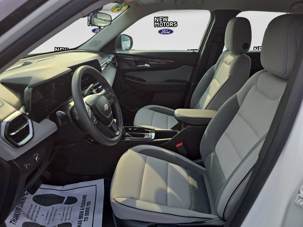 Used 2024 Chevrolet TrailBlazer LS FWD image 8