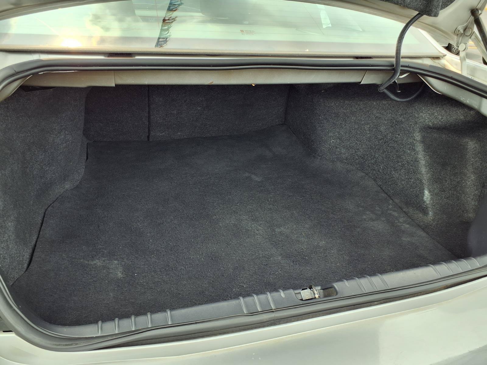 Used 2013 Chevrolet Impala LTZ FWD image 21
