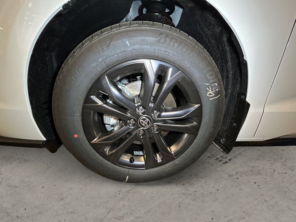New 2026 Toyota Sienna XSE AWD/4WD image 14