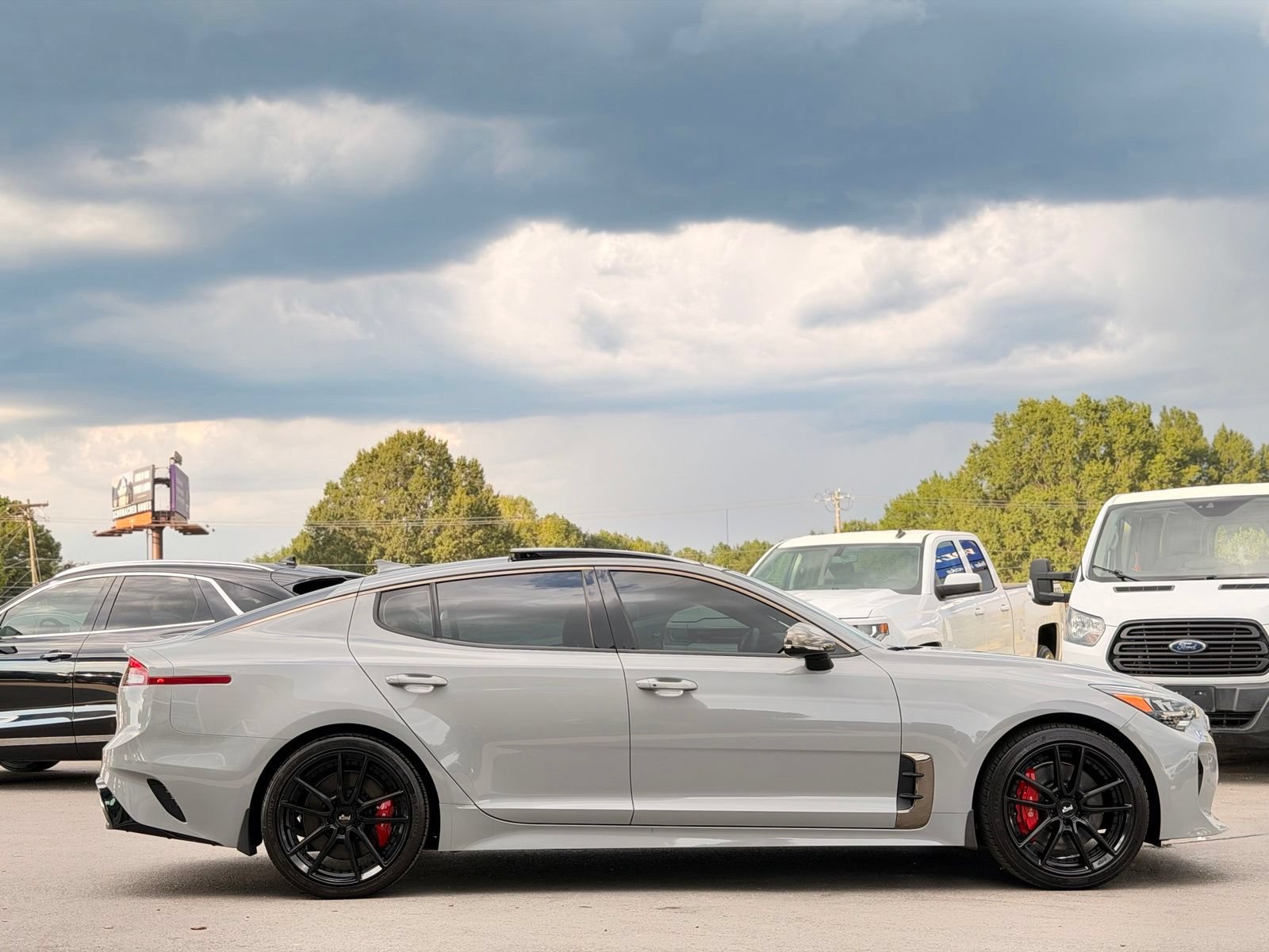 Used 2022 Kia Stinger GT1 w/ Red Interior Color Package RWD image 12