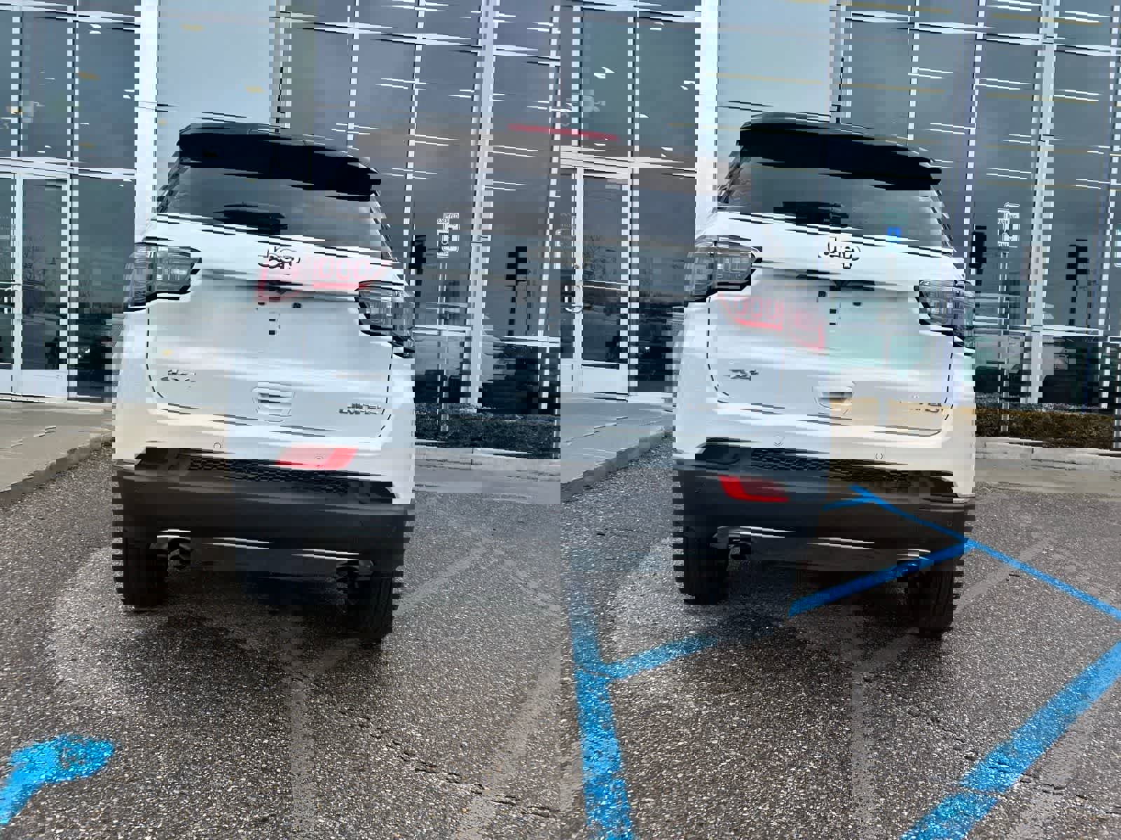 Used 2023 Jeep Compass Limited image 22