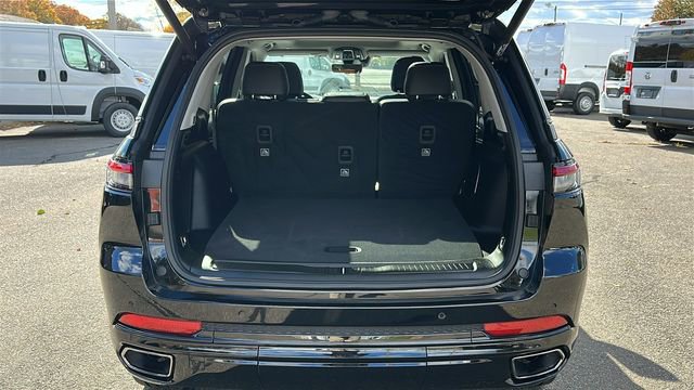 Used 2023 Jeep Grand Cherokee 30th Anniversary image 27