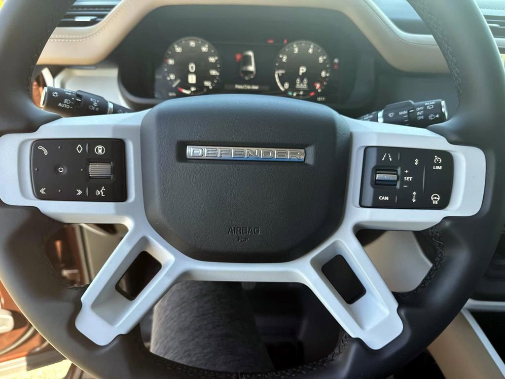New 2025 Land Rover Defender 130 X-Dynamic SE image 29