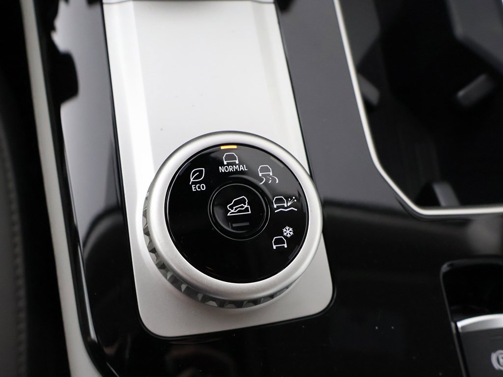 New 2025 Mitsubishi Outlander SE image 56