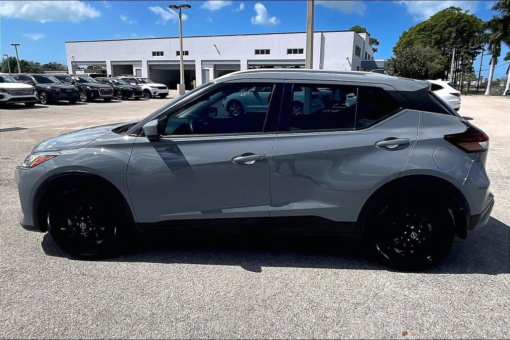 Used 2022 Nissan Kicks SV FWD image 8