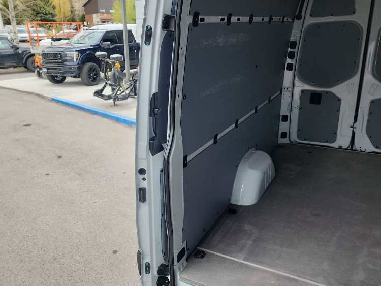 Used 2021 Mercedes-Benz Sprinter 2500 image 29