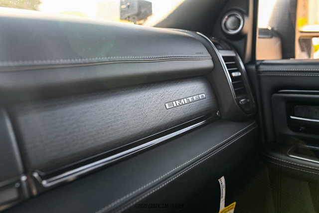 Used 2024 RAM 5500 4x4 Crew Cab image 62