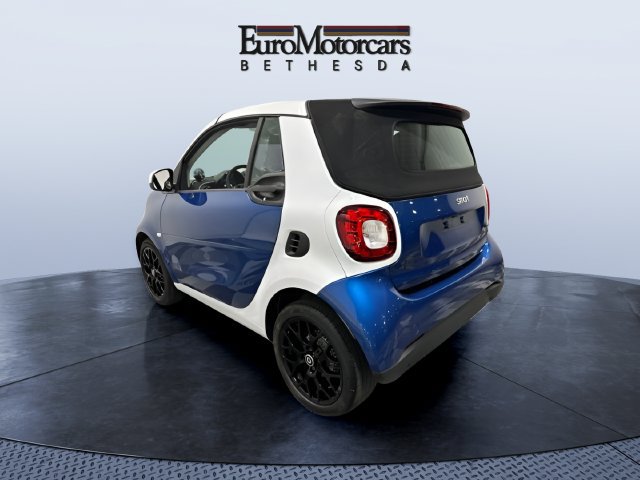 Used 2018 smart fortwo electric drive RWD image 3