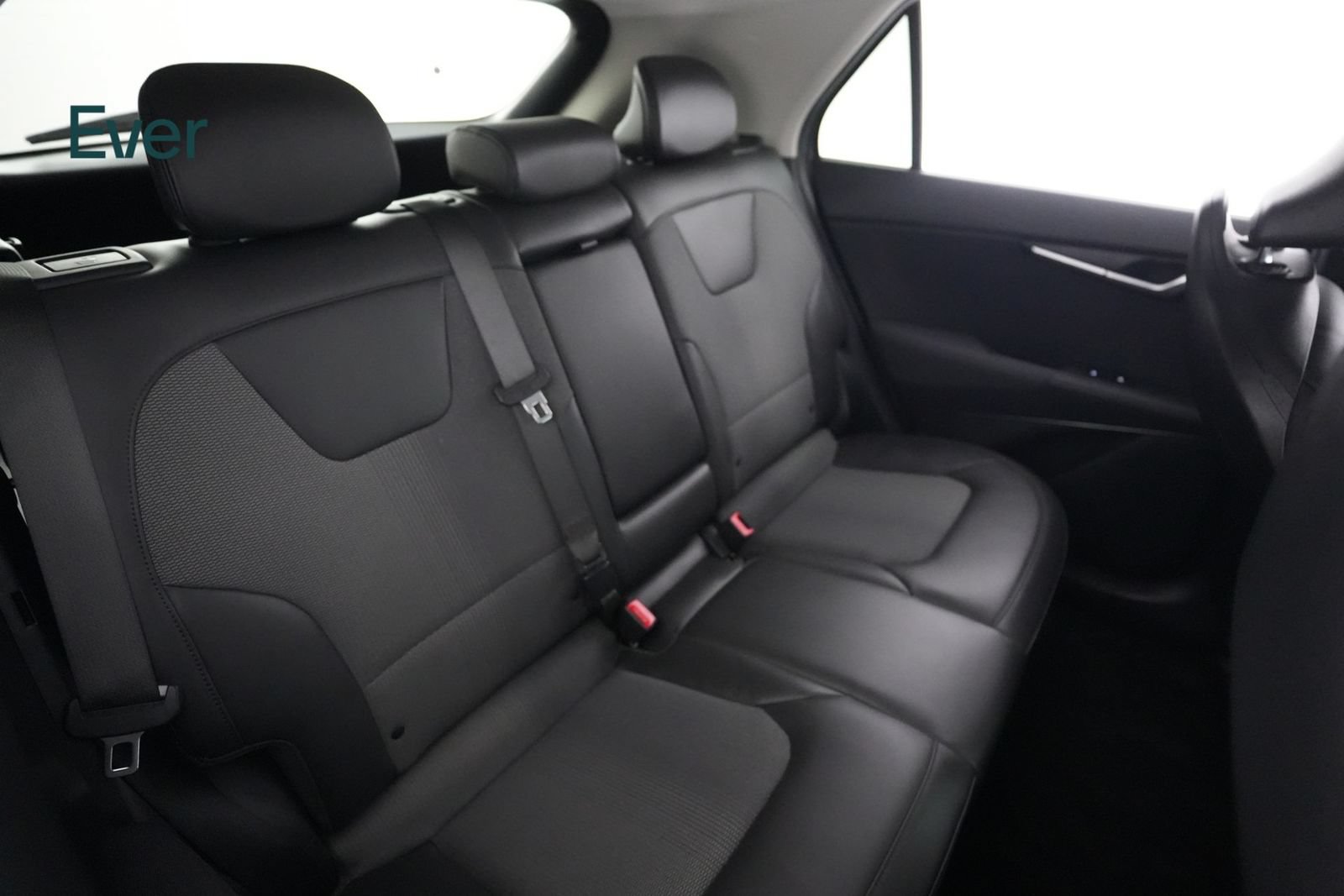 Used 2024 Kia Niro Wind w/ Wind Preserve Package FWD image 5