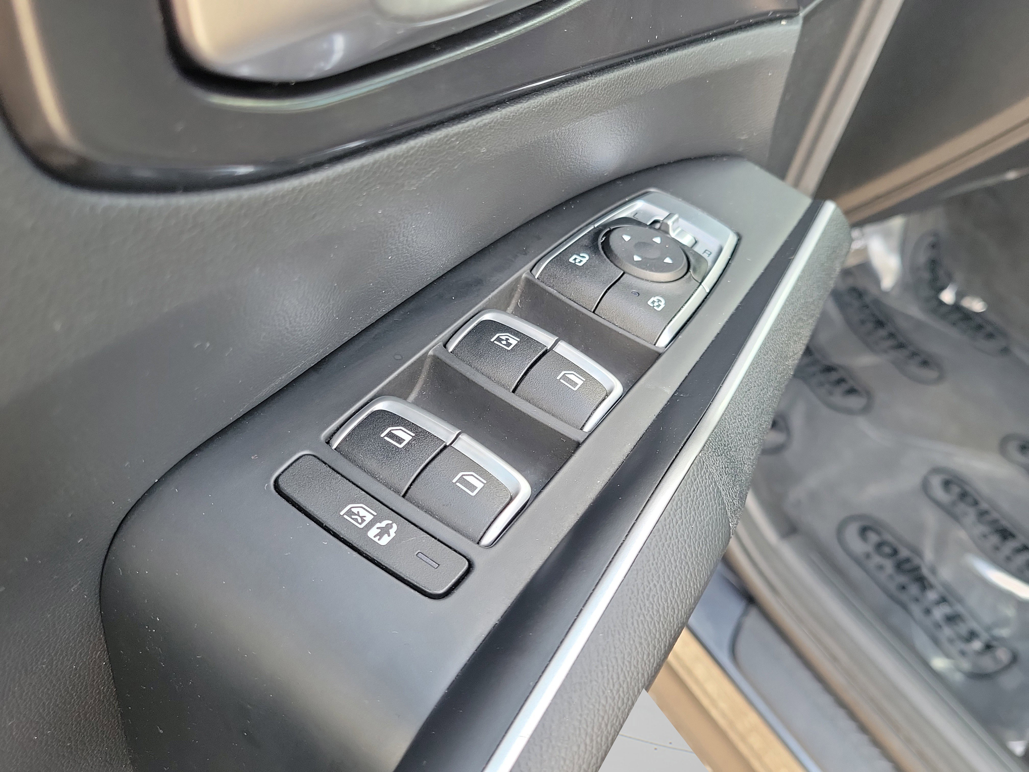 Used 2022 Kia Sorento S image 18