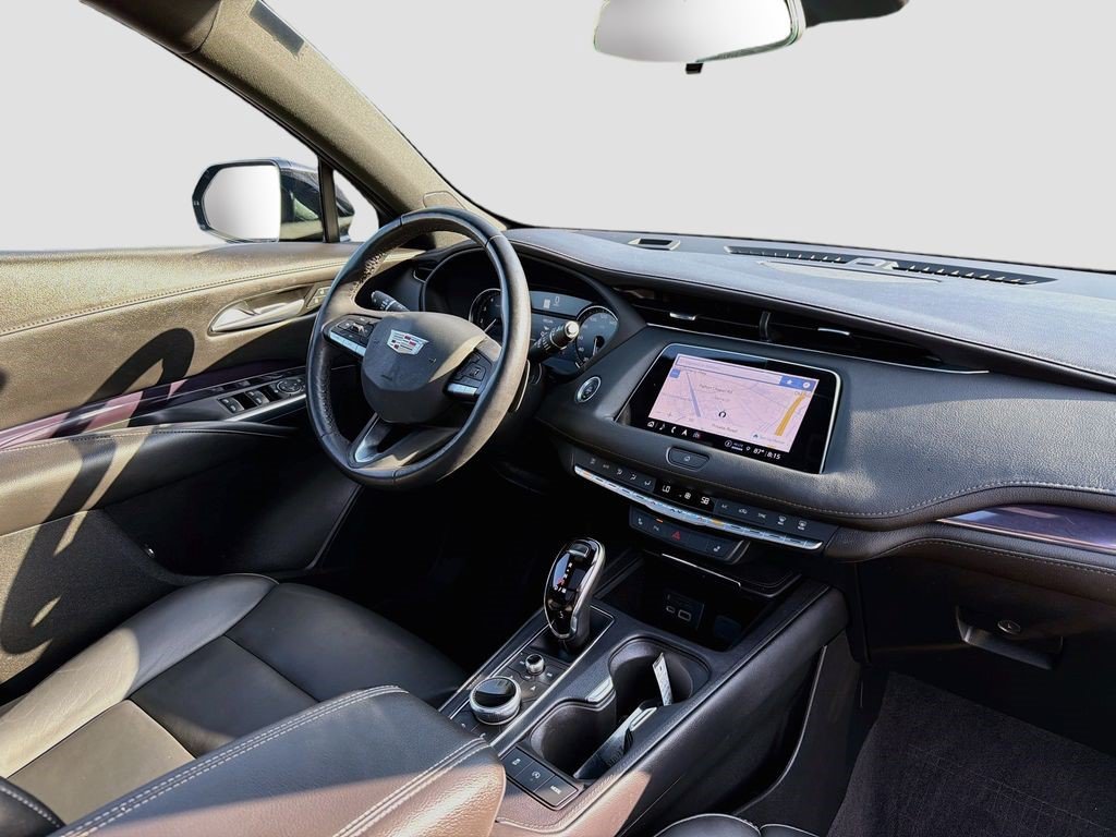 Certified 2023 Cadillac XT4 Luxury w/ Cold Weather Package AWD/4WD image 29