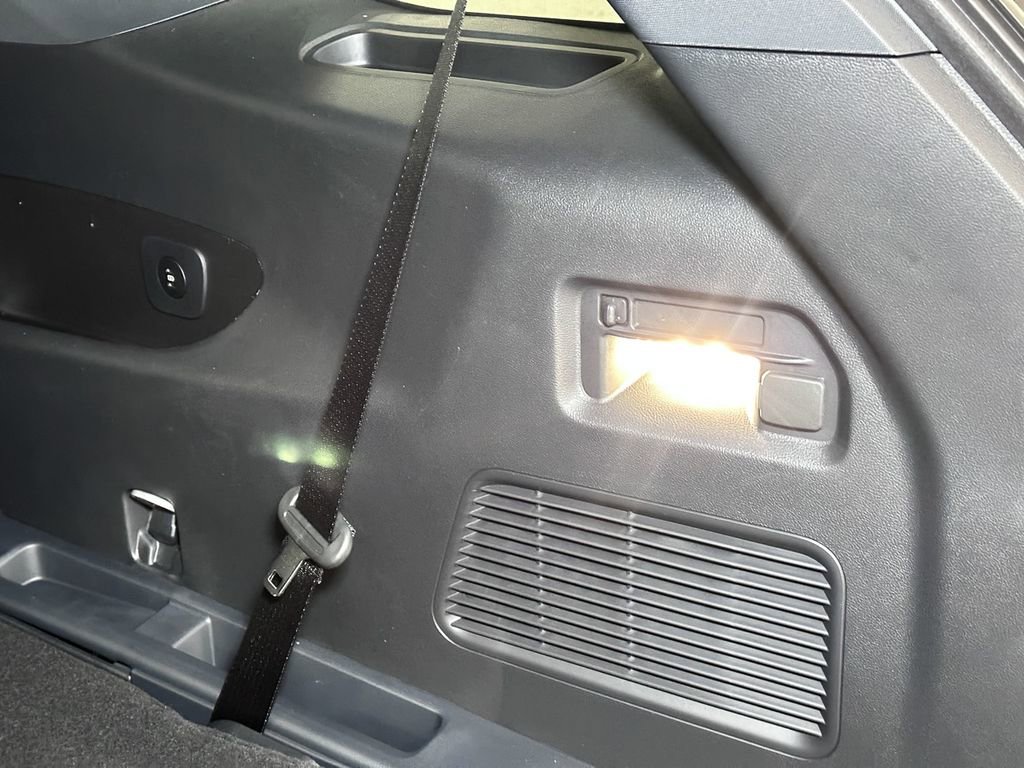 New 2026 Ford Explorer ST-Line w/ ST-Line Street Pack image 15