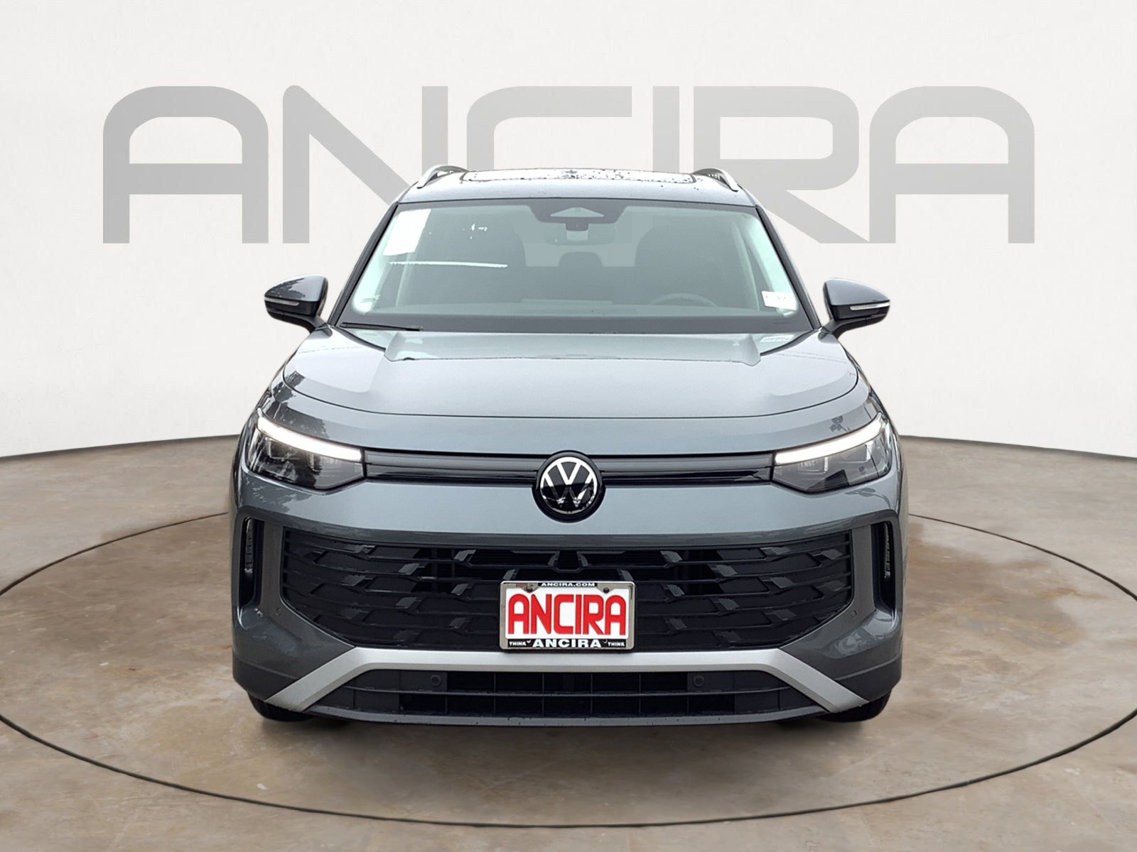 New 2026 Volkswagen Tiguan SE FWD image 3